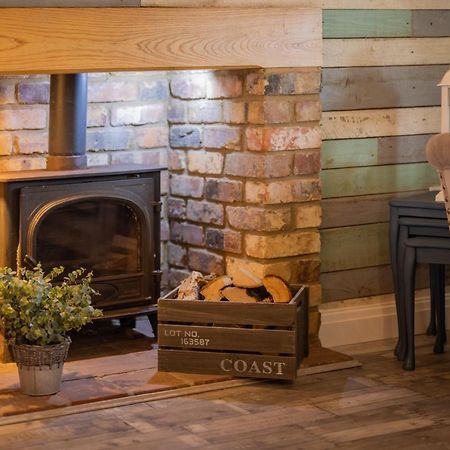 Den Of Joy Humberston Fitties Sleeps 6,Hot Tub,Log Burner Cleethorpes Exterior foto