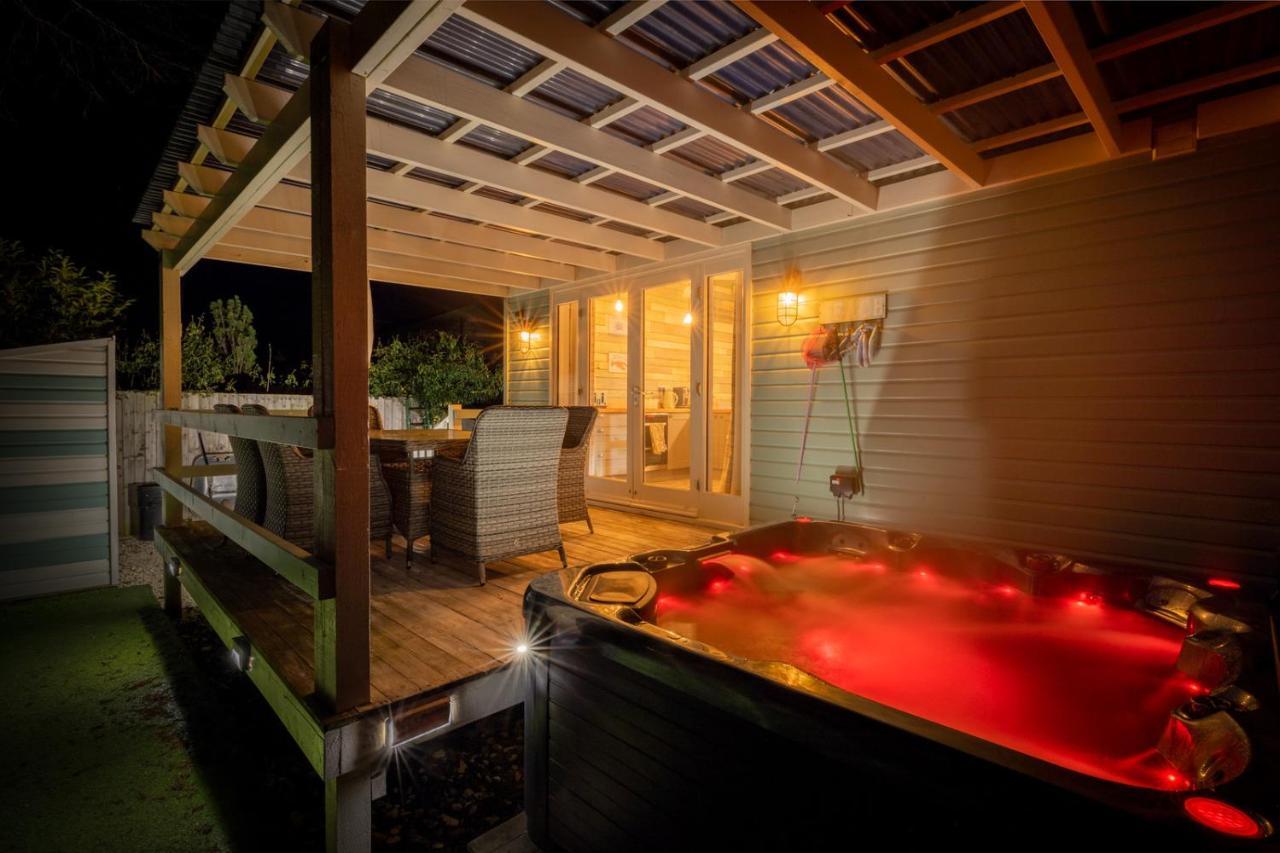 Den Of Joy Humberston Fitties Sleeps 6,Hot Tub,Log Burner Cleethorpes Exterior foto