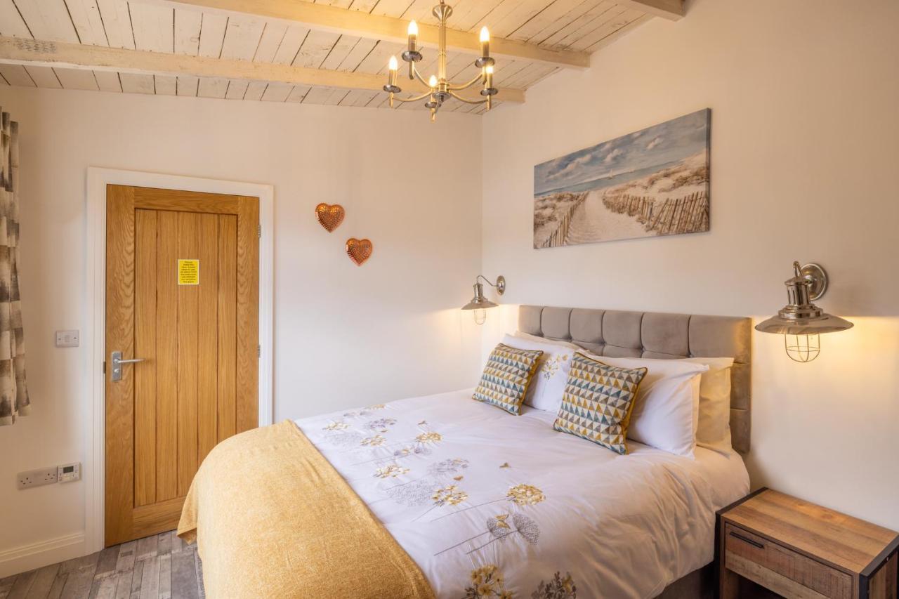 Den Of Joy Humberston Fitties Sleeps 6,Hot Tub,Log Burner Cleethorpes Exterior foto