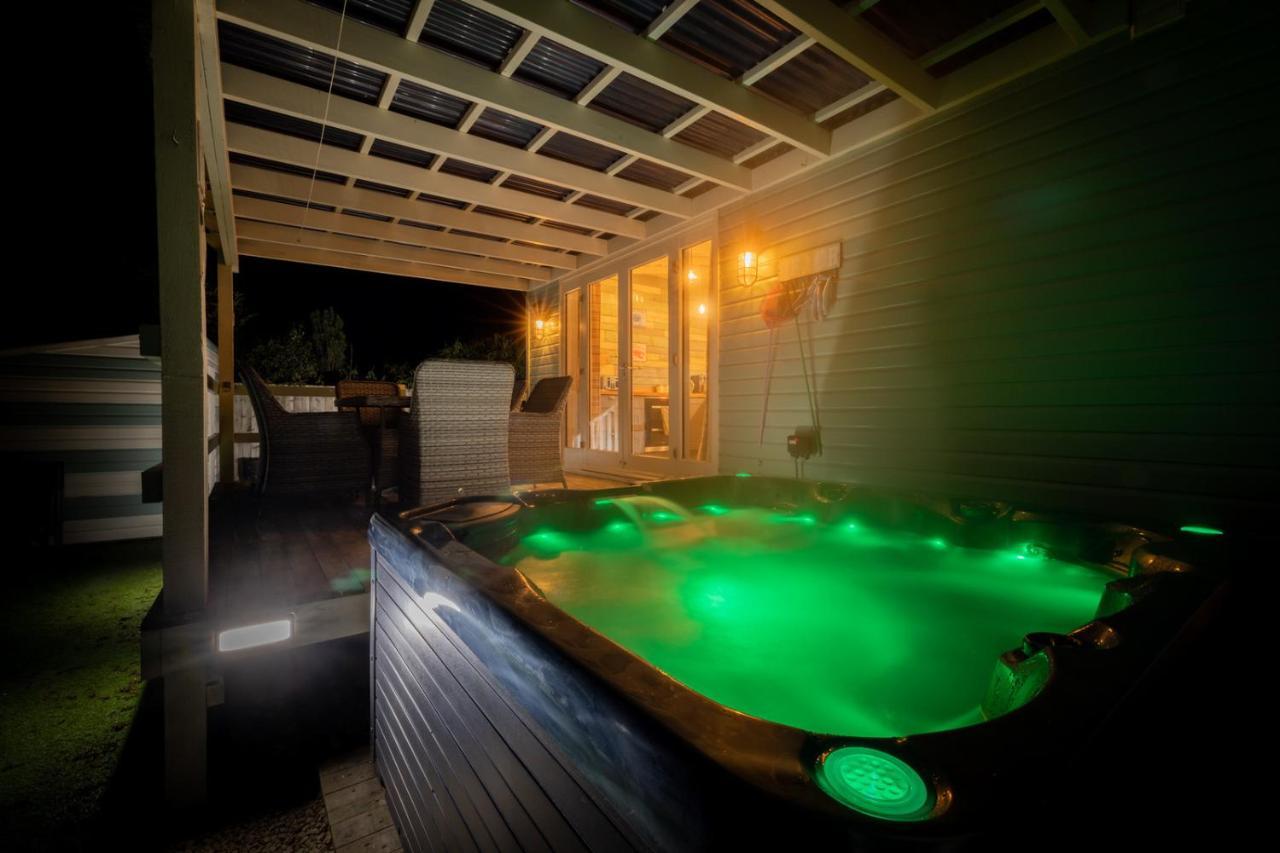 Den Of Joy Humberston Fitties Sleeps 6,Hot Tub,Log Burner Cleethorpes Exterior foto
